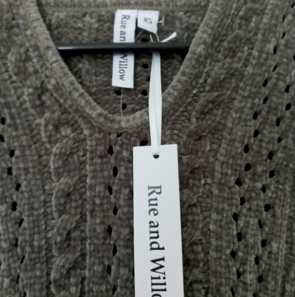 Brand new comfy green cable sweater with hood